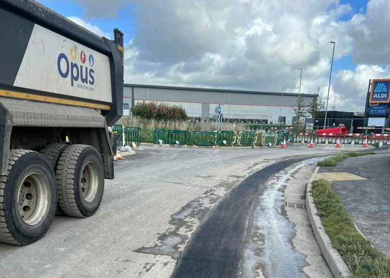 1km double HV circuit in Oldham